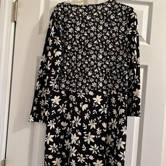 Talbots ditsy bicolor wrap jersey dress - Picture 2 of 5